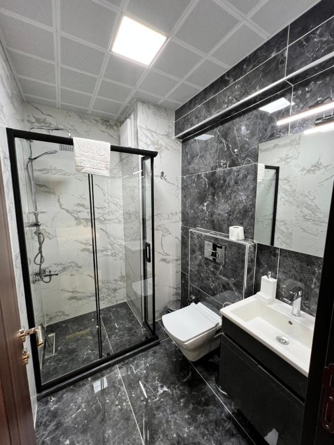 Golden Stone Hotel อิสตันบูล ภายนอก รูปภาพ